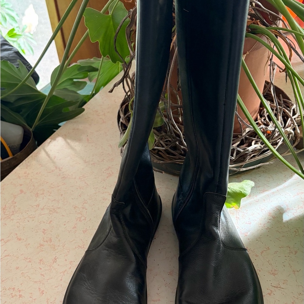 Sleek Black Leather Barefoot Woman’s Boots sz 43 (10-11) Brand New!